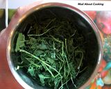 A picture of step 4 of Tuesday Tip | How to Dry Fresh Coriander Leaves in the Microwave Method.