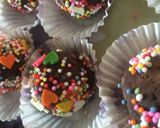 Foto langkah ke 3 dari resep Biskuit bola coklat.