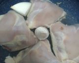 Foto del paso 1 de la receta: Caldo de pollo con verduras