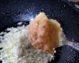 A picture of step 1 of Half Moon chicken samosa.