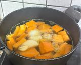 Φωτογραφία βήματος 1 της συνταγής EZ pumpkin soup - απλή σούπα κολοκύθας