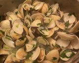 Foto del paso 5 de la receta: Almejas a la portuguesa