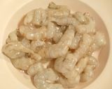Foto langkah ke 2 dari resep Sup Bligo Udang.