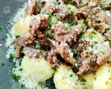 Foto del paso 5 de la receta: Ñoquis de patata con carrillada trufada y parmesano