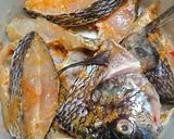 Foto langkah ke 2 dari resep Pindang Ikan Favorit.