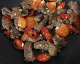 Foto langkah ke 7 dari resep Daging Sapi Lada Hitam.