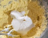 Foto langkah ke 5 dari resep Marmer Cake.