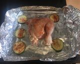 Foto del paso 1 de la receta: Pollo al horno con calabacín