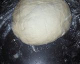 A picture of step 2 of Honey doughnut.