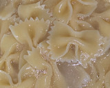 Foto langkah ke 1 dari resep Pasta Farfalle.