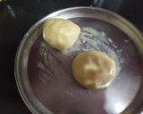 A picture of step 3 of Watermelon-shaped Kaaju Sweets.