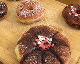 عکس مرحله 1 از دستور دونات شکلاتی و شکری 🍩