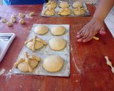 Foto del paso 4 de la receta: Pan de muerto de guayaba