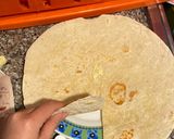 Foto del paso 5 de la receta: Wrap con pollo, champiñones, espinaca, guacamole y papas a la francesa ✨