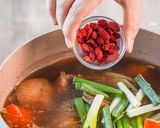 【老菜脯蓮藕雞湯】立秋節氣燉湯，養顏溫補促消化的食譜步驟4照片