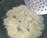 A picture of step 5 of Instant potato chips.
