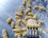 Foto langkah ke 3 dari resep Kue Garpu Gurih & Renyah.