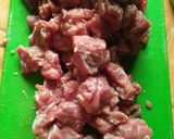Foto langkah ke 1 dari resep Hot Thai Basil Beef.