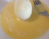A picture of step 2 of Egg and cheese on fried bread alla Fluffy.