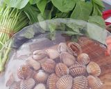 Foto langkah ke 2 dari resep Sayur Bayam Bening Kerang Dara.