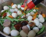 Foto langkah ke 3 dari resep Tumis Telur Puyuh Bakso.