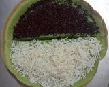 Foto langkah ke 6 dari resep MARTABAK PANDAN isi keju dan coklat.