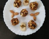 A picture of step 2 of Dates and dry fruit ladoo.