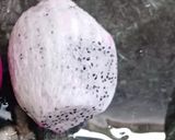 A picture of step 2 of Dragon Fruit Milkshake.