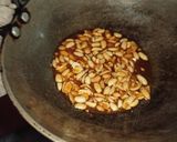 A picture of step 4 of Peanut chikki.