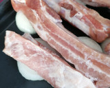 Foto del paso 2 de la receta: Costillas de cerdo con patatas de guarnición