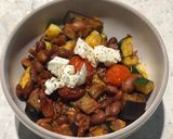 A picture of step 5 of Mediterranean bean lunch bowl.