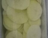 A picture of step 2 of Alu pakoray.
