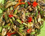 Foto langkah ke 3 dari resep Pindang SuwirJamur Pete.