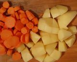 Foto langkah ke 1 dari resep Sayur Sop Spesial.