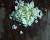 গার্লিক নান (Garlic naan recipe in Bengali) রেসিপির ধাপ 2 ছবি
