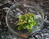 Foto del paso 2 de la receta: Ensalada de verdes y cherrys!!