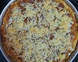 Foto langkah ke 3 dari resep Pizza 2 bahan tanpa proofing.
