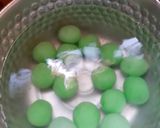 Foto langkah ke 3 dari resep Klepon Berendam.