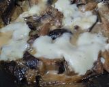 Foto del paso 5 de la receta: Berenjenas🍆en salsa de ajo🧄, miel🍯y queso🥯🧀🍆