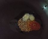 A picture of step 11 of Palak Anda Curry.
