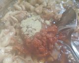 Foto langkah ke 4 dari resep Kulit ayam goreng bawang Bombay sambal bawang.