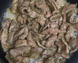 A picture of step 2 of Beef stroganoff.