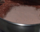 Foto del paso 5 de la receta: Bizcocho de remolacha y chocolate sobre culis de frambuesas