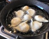 A picture of step 4 of Dahi vada.