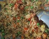 A picture of step 2 of Mix veg noodles.