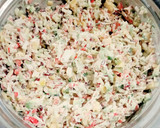 Foto del paso 4 de la receta: Ensalada tejeda de surimi
