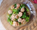Foto langkah ke 8 dari resep Udang Brokoli Saus Tiram.