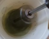 Foto del paso 3 de la receta: Matcha latte con limón 🍵 🥥 🍋 (con leche de coco)