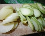 Foto langkah ke 1 dari resep Terong and onions crispy.