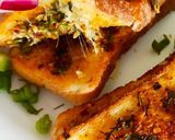 चीज़ गार्लिक ब्रेड टोस्ट (Cheese Garlic Bread Toast Recipe In Hindi) रेसिपी चरण 5 फोटो